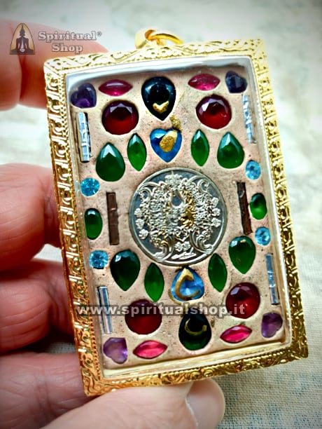 Amuleto SARIKA OF POWER (VERSIONE JUMBO) DIPINTO A MANO dal grande KRUBA KRISSANA OPERA D'ARTE per IMPONENTI VINCITE, FLUSSI DI SOLDI, ABBONDANZA nella VITA, FORTUNA AI GIOCHI, LAVORO e AFFARI SEMPRE PROFICUI (Unico pezzo Non tornerà più)*