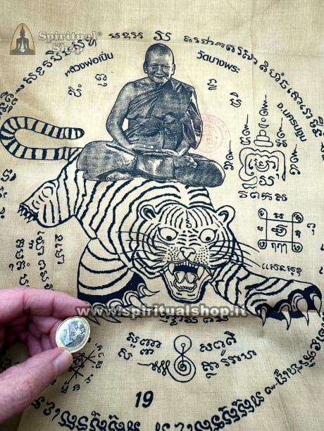 GROSSO PHA YANT TELA SACRA DI LP PERN ENERGIZZATA con TIMBRO UFFICIALE TEMPIO WAT BANG PHRA per PROTEZIONE e RICCHEZZA!*