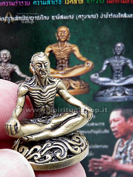 Statuina "BOROM KRA KIEW" Polveri 108 Templi e Takrut Energizzato per Massimo Sviluppo Energie Interne, Carismi Magici, Veggenza, Telecinesi, Imposizioni Mentali, Protezione Assoluta*
