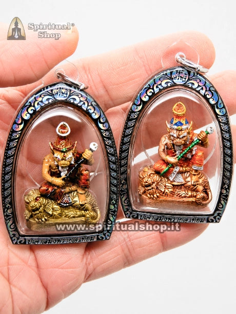 Amuleto Thailandese Ruesi Grand Master Pu Jao Tiger Na Setthi - RICCHEZZA, PROTEZIONE, AUTORITÀ Rarissimo (Doppia Cerimonia Monastica)