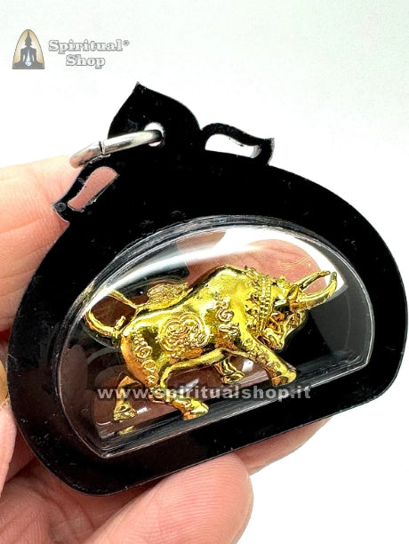 Amuleto Thailandese "TORO FRECCIA" (วัวธนู Wua Thanu) Annulla Magia Nera, Porta Fortuna negli Affari, Scudo contro Pericoli, Dona Comando e Rispetto (Scegli il Tuo Colore)