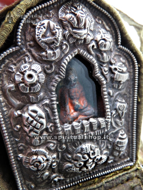Amuleto TIBETANO 10 SIMBOLI BUON AUSPICIO con Finestra con Immagine SACRA. Massima Protezione Benedetto nel Tempio da Lama Tibetano (Unico Pezzo)
