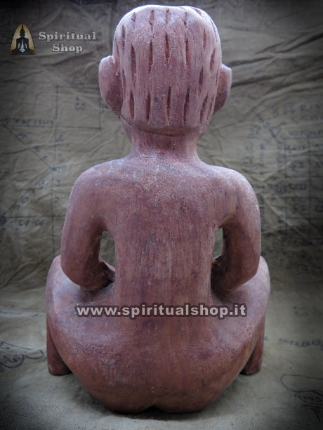 Statua Thailandese Scolpita in Legno di POR PER "DIO DELLA POTENZA" Seduzione e Conquista Sessuale – con 18 Takrut del Desiderio (Unico Pezzo)