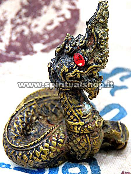 Statuina Naga