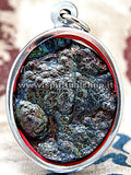 Lek Lai Grezzo Qualità RARISSIMA 'RAINBOW' incastonato in Amuleto Acciaio (Rif. LRAINBOW N1) 47x30mm Bellissimo Appena Arrivato!