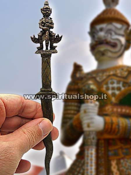 Pugnale Taewassuwan